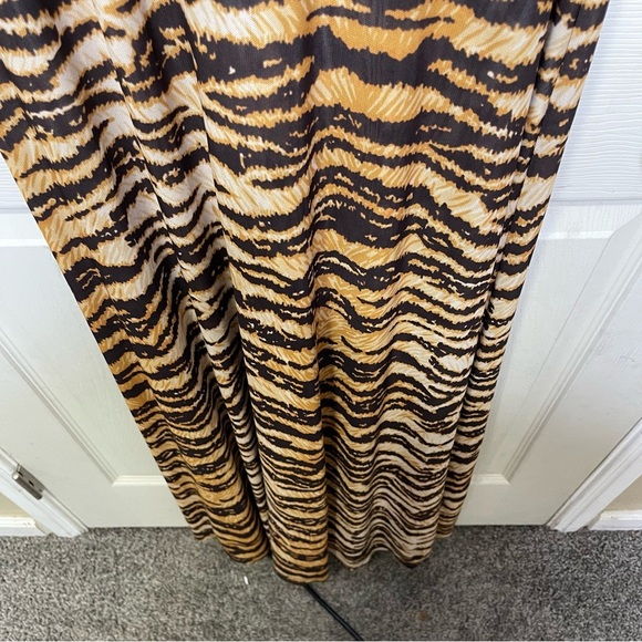 RONNY KOBO
Uzina Mesh Animal Print Round Neck Sleeveless Maxi A-Line Dress Sz M - Picture 10 of 14